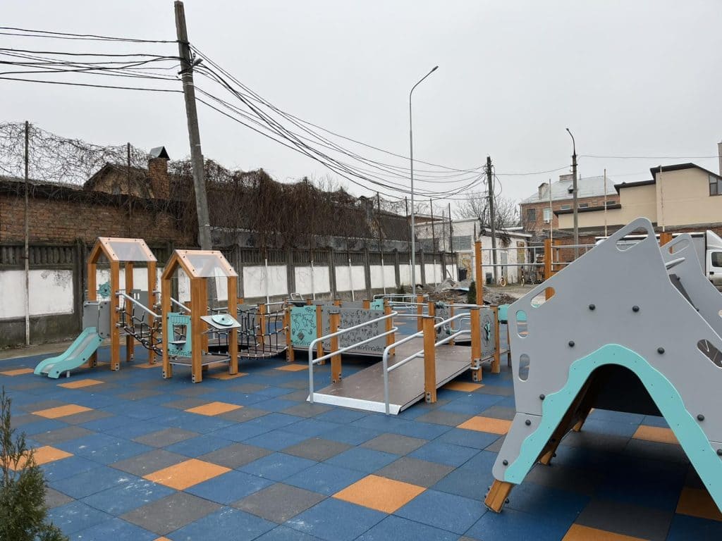 Дитячий майданчик